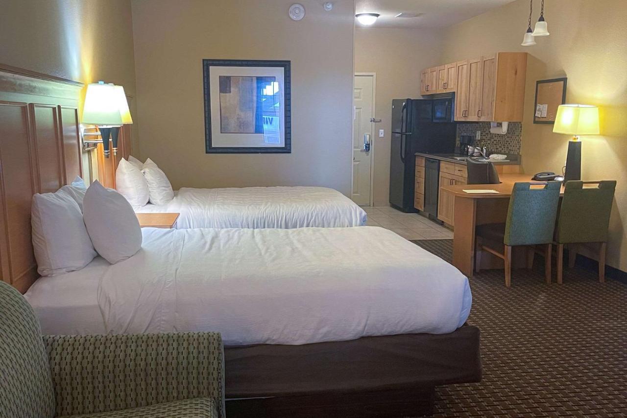 Mainstay Suites Williston Buitenkant foto